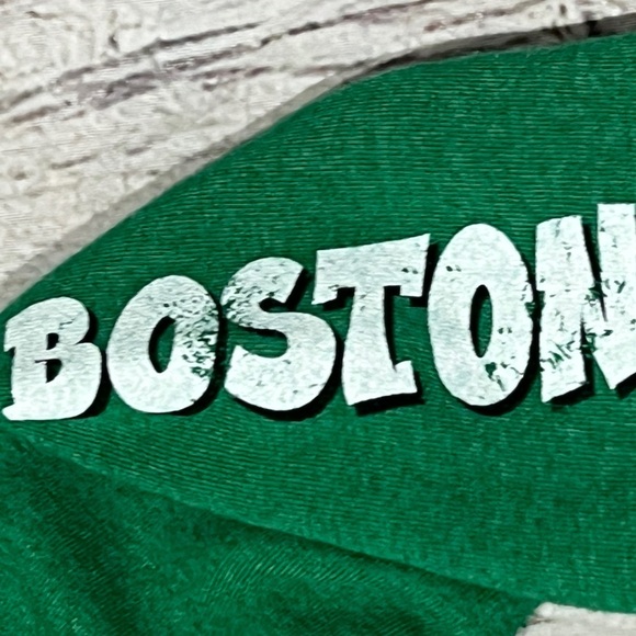 Boston Celtics 2022 NBA Basketball Crewneck Majestic Green Pullover Sweatshirt - Picture 4 of 6